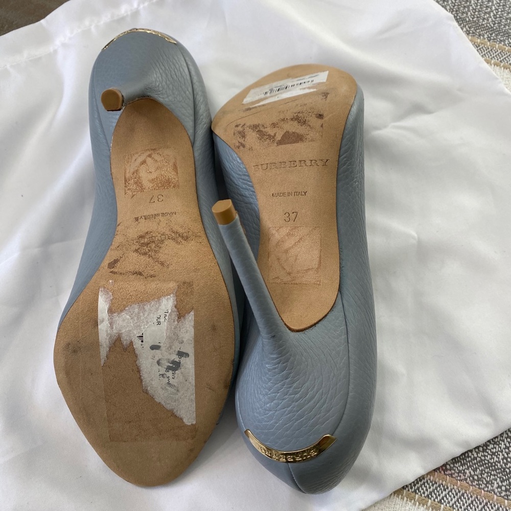 Brand new authentic Burberry shoes!